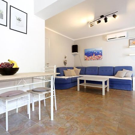 Apartman Don Pag Town Eksteriør bilde