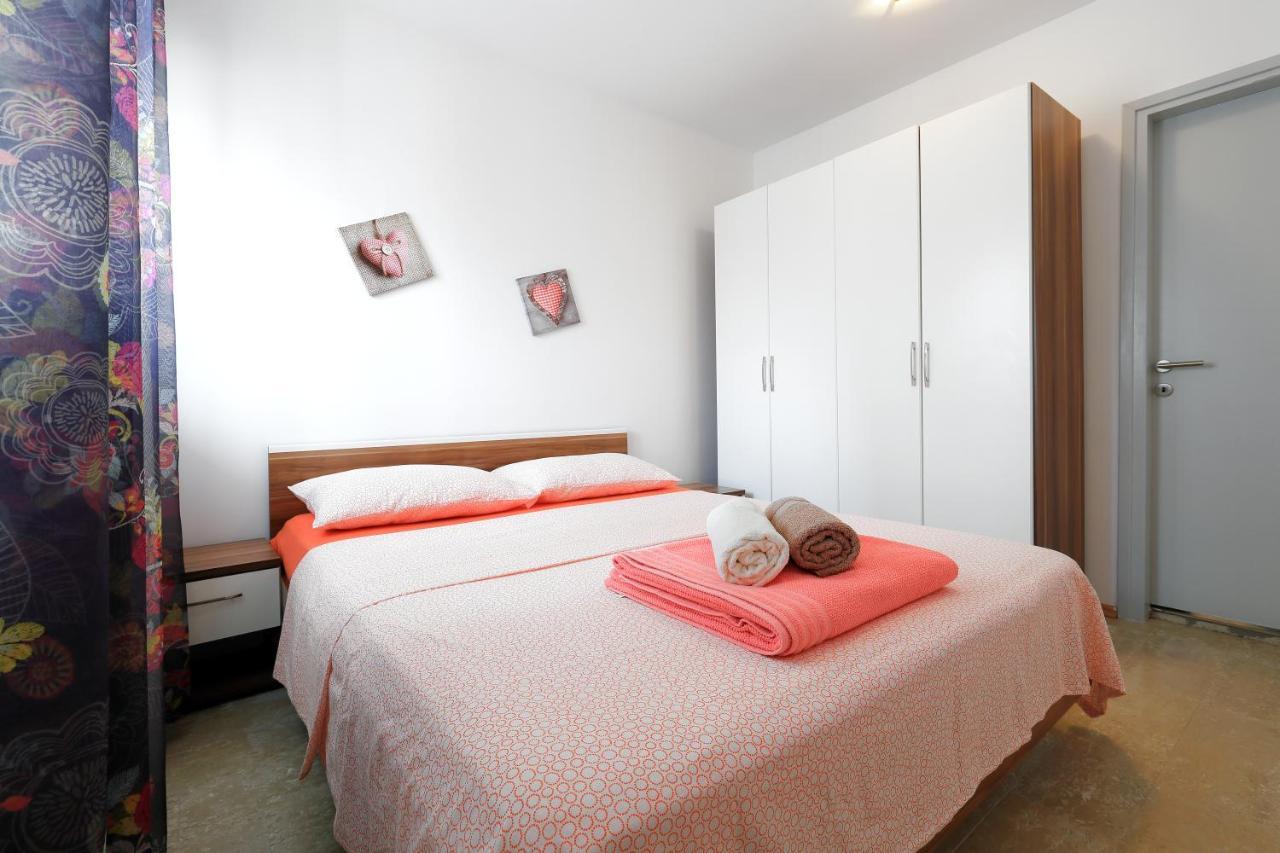 Apartman Don Pag Town Eksteriør bilde